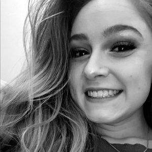 Meet your Posher, Jenna